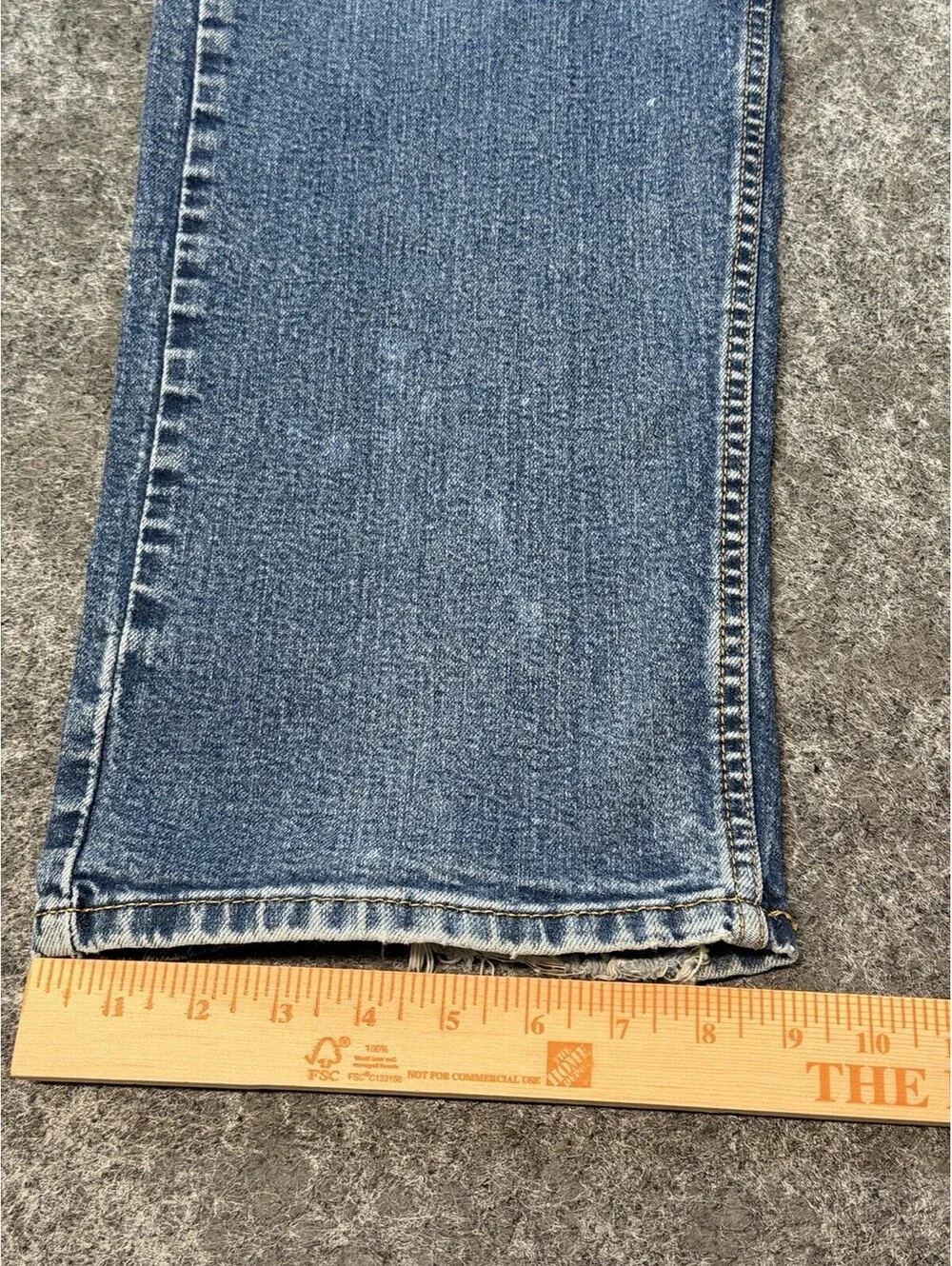 Levis 505 Regular Fit Jeans Mens 38x30 Blue Medium Wash Straight Leg Distressed